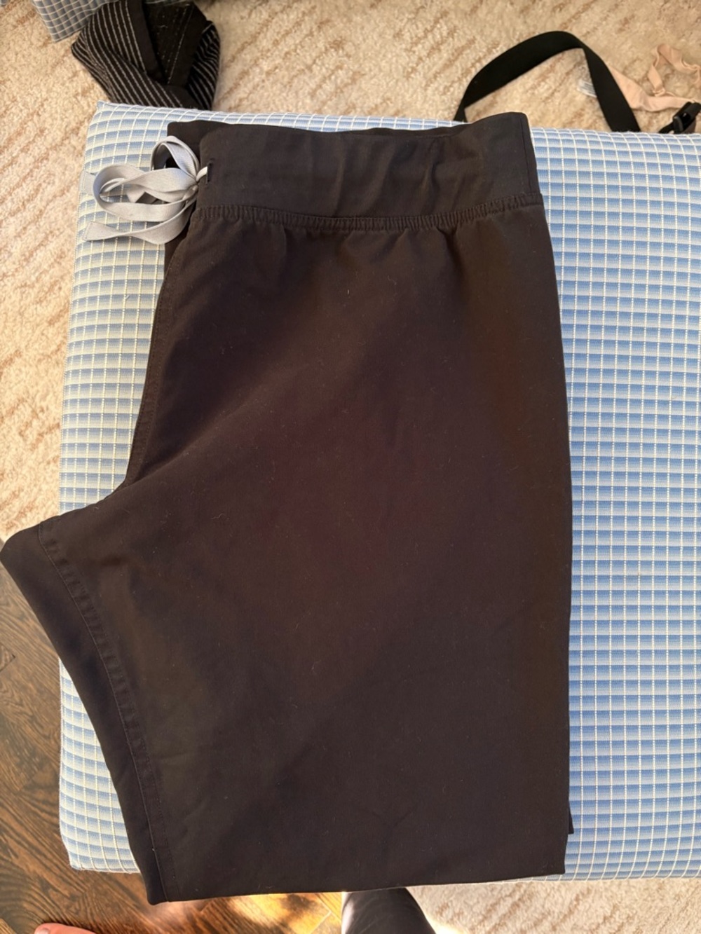Figs Straight Leg Scrub Pants in Black with Gray Drawstring